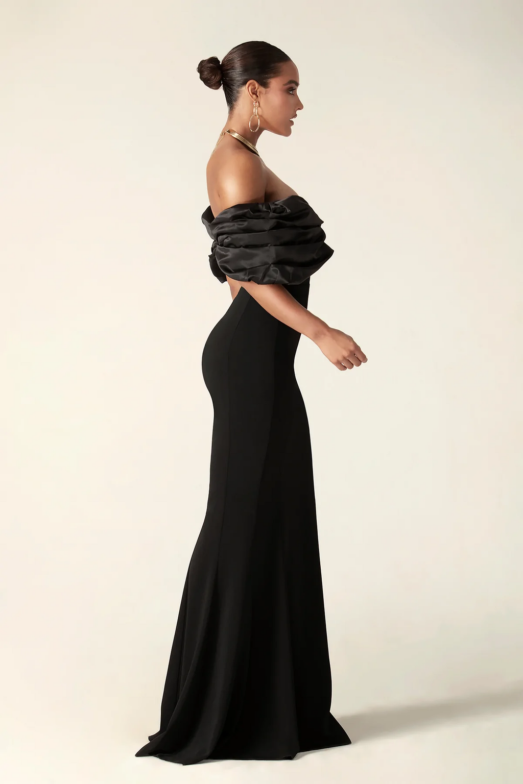 Off-the-shoulder solid color sexy slit strapless pleated dress