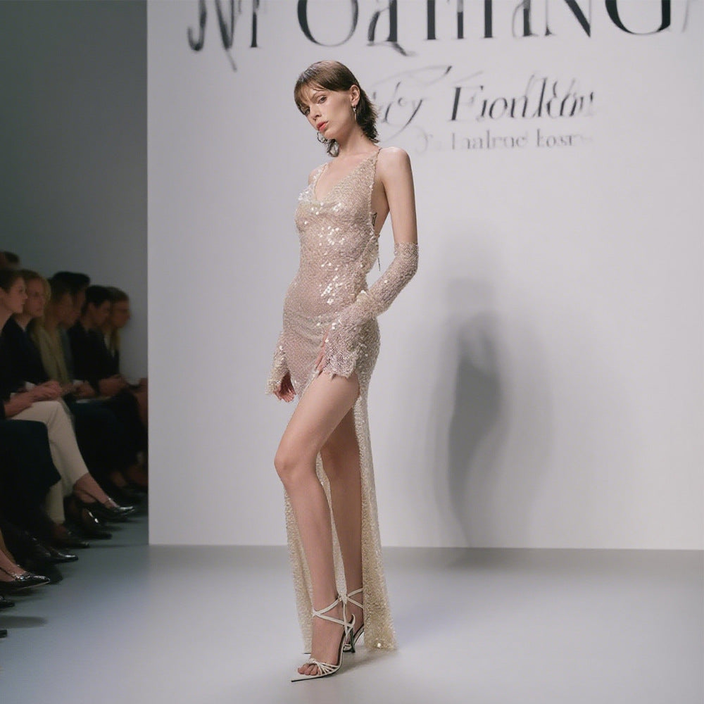 Sequined chain halter top, understated luxury, niche evening gown for banquets and annual meetings