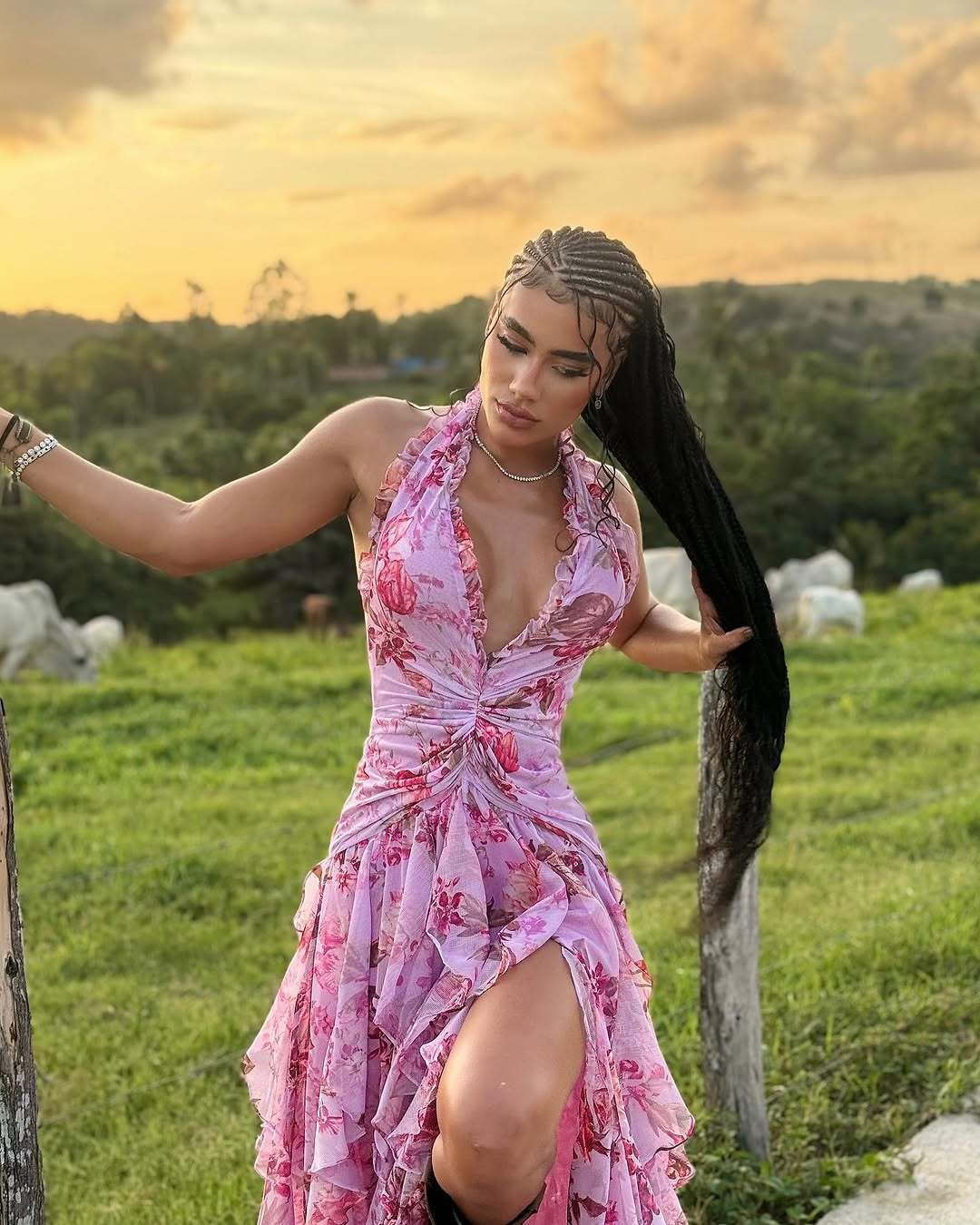 Sweet sleeveless halterneck floral sexy lotus leaf long dress